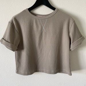 Oversized junior crop top